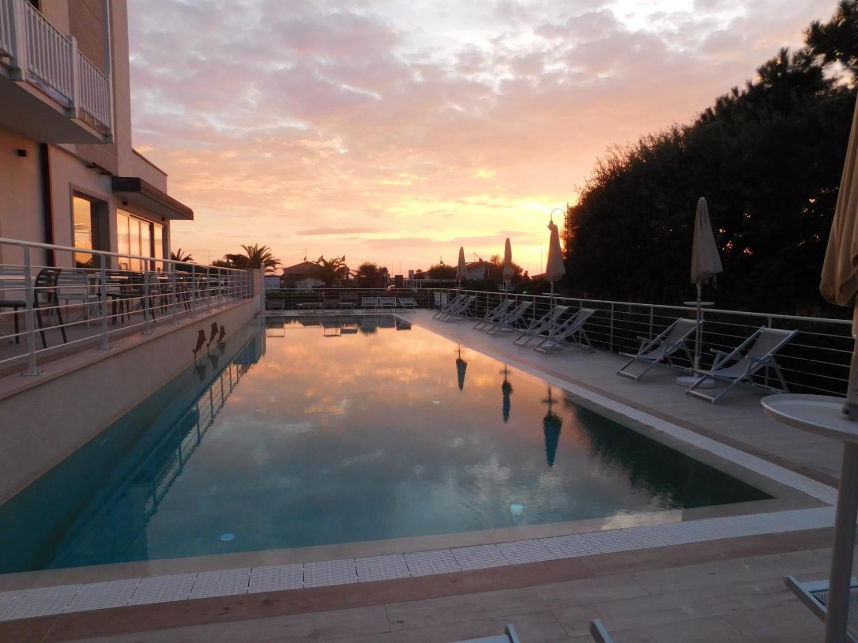 Hotel Oceano Marina di Pietrasanta Exterior foto